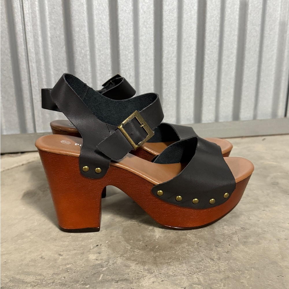 Pierre Dumas Black Leatherette Platform Heels with Brown Wood-Tone Block Heel